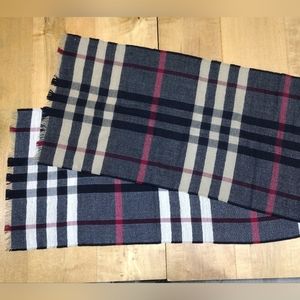 Burberry | Scarf | Reversible Check Wool Scarf in Camel Check